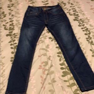 Faded dark blue denim mid rise jegging